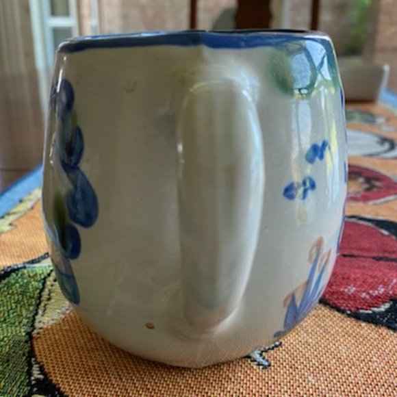 Vintage * MA HADLEY signed SYRUP PITCHER * Tapping Tree design * Blue & White - Picture 4 of 8